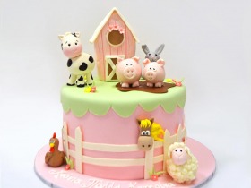 FARM-ANIMALS-CAKE