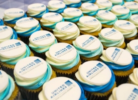 UNITED-AIRLINES-AIA-CUPCAKES