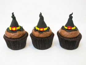 WITCHS-HAT-CUPCAKES