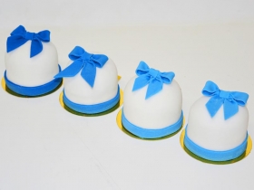 BLUE OMBRE INDIVIDUAL DECORATED SWEETS