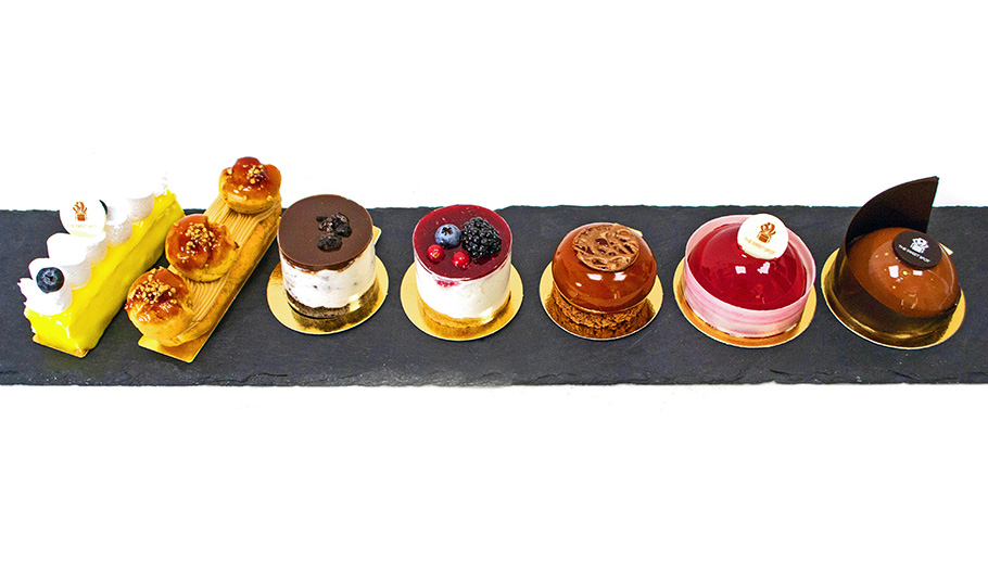 PATISSERIE SWEETS IN A ROW